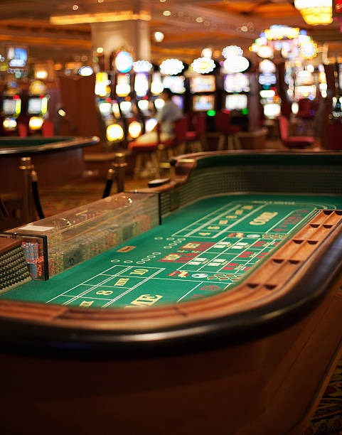Live roulette table with professional dealer and HD camera